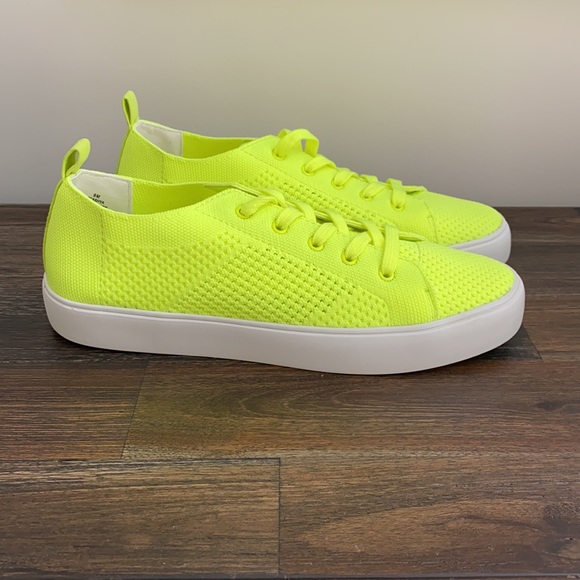New Marc Fisher Sneakers - Picture 3 of 6